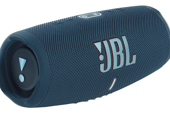 JBL Charge 5 outdoor speakers